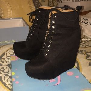 Soda Black Wedge Booties